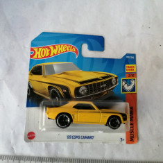 bnk jc Hot Wheels '69 COPO Camaro (2nd Color) - 2022 Muscle Mania 2/10