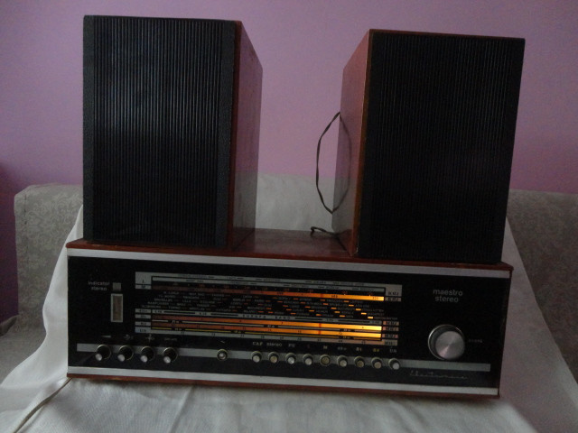 Aparat radio Maestro Stereo -S 702 TS | arhiva Okazii.ro