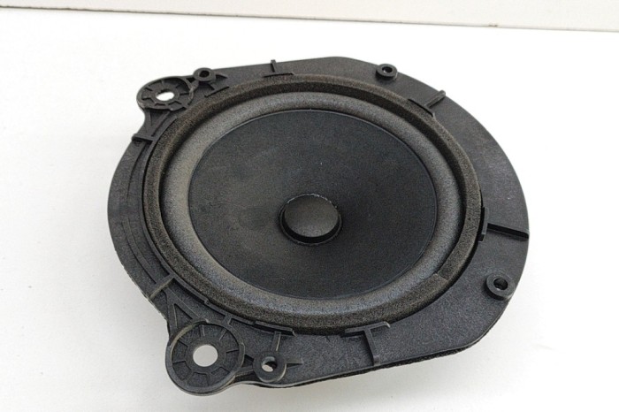 Difuzor ușă st&acirc;nga spate TESLA MODEL X 2016 OEM: 1050709-00-B 27195612
