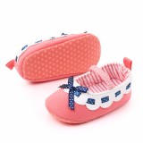 Pantofiori roz somon cu volanas alb (Marime Disponibila: 6-9 luni (Marimea 19