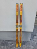 Pereche de schiuri vechi, produse la Reghin. PREDARE PERSONALA PLOIESTI!