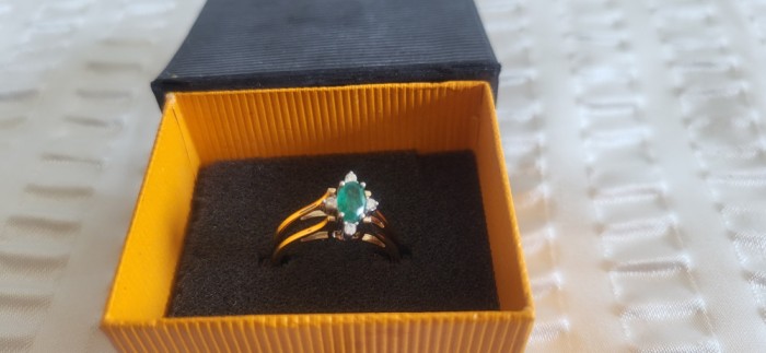 Inel spectaculos reglabil, element Hocus-Pocus, aur galben 14K, smarald si safir