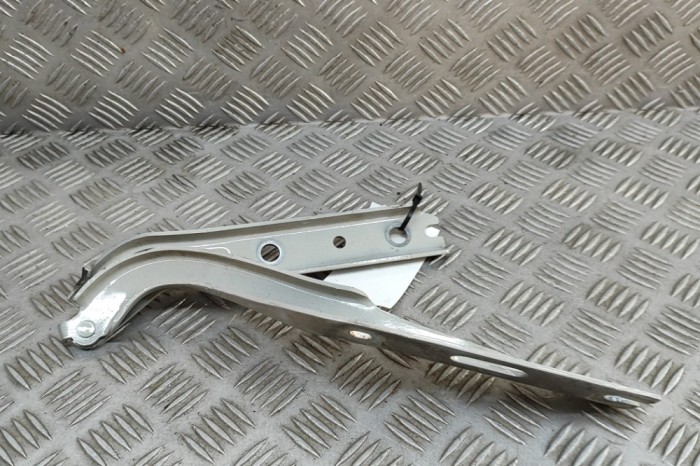 Balama capota dreapta față VW T-CROSS C11 2024 OEM: 2GM823302 | 31801221