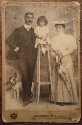 Portret de familie// fotografie de studio S. Weiss Bucuresci foto