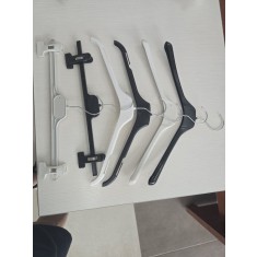 Set 100 Umerase pentru Haine,Bluze,Pantaloni,Compleuri,Sacouri,Rochii