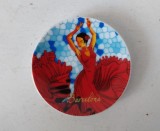 Farfurie ceramica mica (mini) suvenir Spania Barcelona, femeia dansand flamenco, 8cm diametru