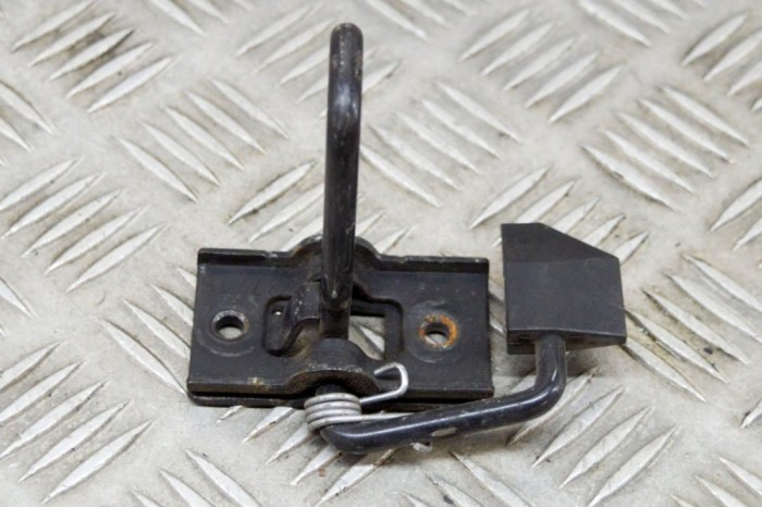 Zăvor de siguranță capota BMW i3 I01 2017 OEM: 7314888 18794678