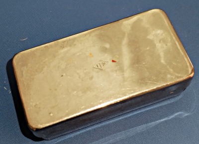 Casoleta inox vintage sterilizare depozitare transport seringi sau mic instrument chirurgical 10cm/5cm/3.5 cm stare conform foto stantat ITM in romb foto