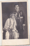 Bnk foto Ofiter si doamna - decoratii, Alb-Negru, Romania 1900 - 1950, Militar