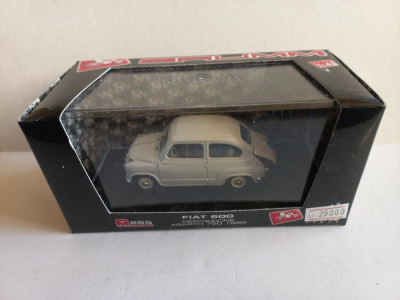 Macheta Fiat 600 derivazione Abarth 750 - 1956 1:43 BRUMM foto