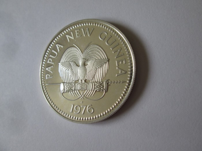 Rara! Papua Noua Guinee 5 Kina 1976 argint 925 UNC/PROOF,diametrul=40 mm,greutate=27,73 grame