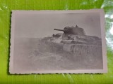 E908-I-ww2-Foto veche mica Tanc francez in lupta distrus 9/6 cm.