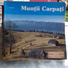 MUNTII CARPATI - ALBUM FOTOGRAFIE