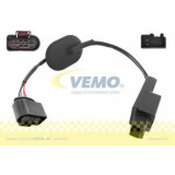 Releu, pompa combustibil VW GOLF VI Cabriolet (517) (2011 - 2016) VEMO V15-71-0060