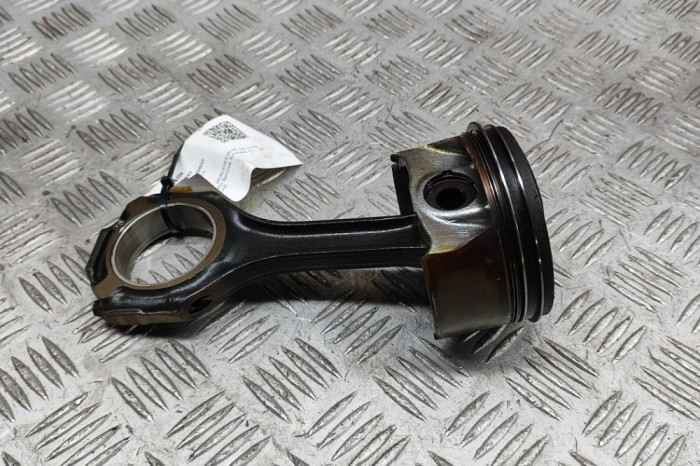 Piston MERCEDES-BENZ CLS C218 2012 OEM: A2780301117,A2780300520 29025043