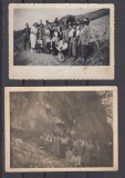 Lot 2 fotografii de familie in excursie - Petrosani Hunedoara - ani '30 '40