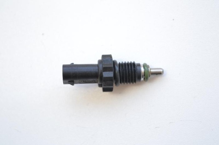 Senzor de temperatură AUDI Q7 4L 2012 OEM: 059919523A | 2497617