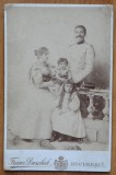 Fotografie de cabinet de secol 19, Franz Duschek, ofiter cu familia