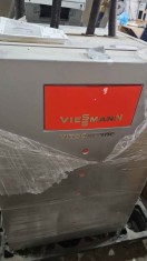 Pompa de caldura sol apa de la Viessmann cu 2 puffere de apa calda si caldura