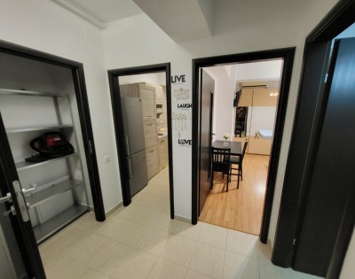 V&amp;acirc;nd garsonieră decomandată foto