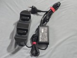 Statie de incarcare dubla originala Sony PlayStation CUH-ZDC1 DC 5V 2A pentru controllere PS4 DualShock 4