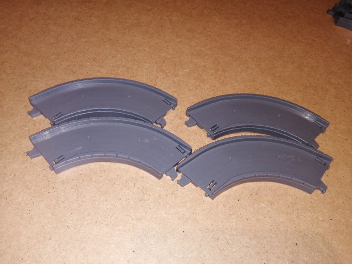 bnk jc Thomas si prietenii Tomy Plarail - lot linii curbe pentru autovehicule