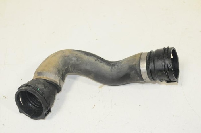 Furtun radiator răcire dreapta BMW 5 E60 2008 OEM: 1436377 3177994