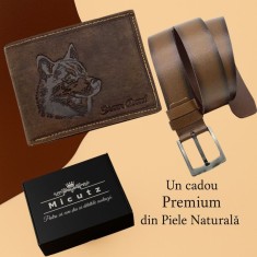 Set Cadou Barbati WildLife: Curea si Portofel Personalizat cu Lup din Piele Naturala