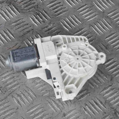 Motor macara geam ușă dreapta spate VW TOUAREG 7P5 2011 OEM: 8K0959811A 1335224 foto