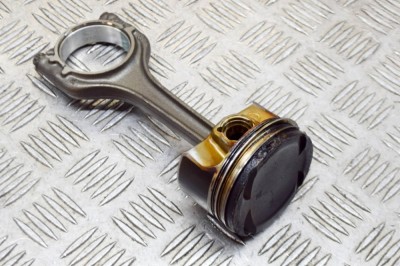 Piston AUDI A4 8W2, B9 2018 OEM: 04E198401D,04E107065ED 13727360 foto
