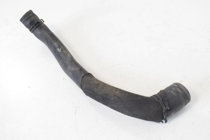 Furtun radiator răcire dreapta JAGUAR XF X250 2012 OEM: 9X23-8260-BB 4139831