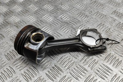 Piston AUDI A4 8W2, B9 2018 OEM: 04L107065R,04L105401A 28134683 foto