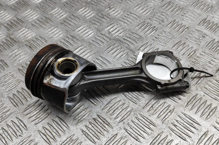 Piston AUDI A4 8W2, B9 2018 OEM: 04L107065R,04L105401A 28134683