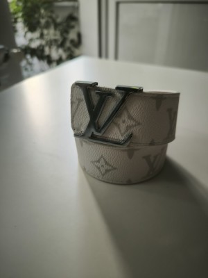Curea Louis Vuitton foto