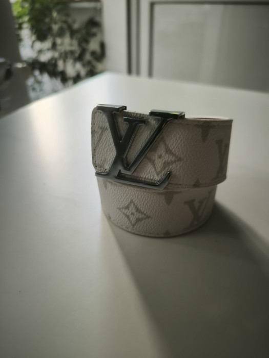 Curea Louis Vuitton