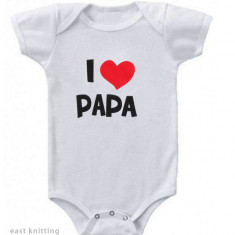 Body alb pentru bebelusi - I love papa (Marime Disponibila: 9-12 luni (Marimea foto