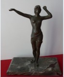 NUD, STATUETA VECHE DIN BRONZ PE SOCLU DE MARMURA