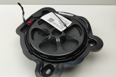 Subwoofer podea st&amp;acirc;nga MERCEDES-BENZ C S206 2024 OEM: A2068206701 | 30455061 foto