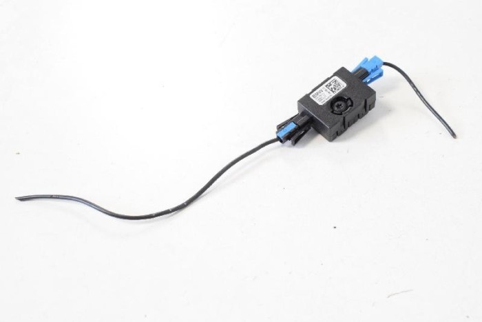 Amplificator de antena BMW X1 E84 2013 OEM: 9181453 10382691