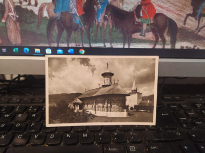 Sucevița, La monastere de Sucevița (XV-eme siecle), circa 1935, 205 foto
