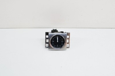 Ceas interior VW PASSAT Variant B7 365 2014 OEM: 3AA919204A,1948058-15,1948189 | 14977920 foto