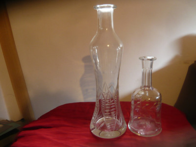 2 Sticle interbelice de Lichior frumos gravate , h1=27,5cm ,h2=17cm ,nu au dop foto