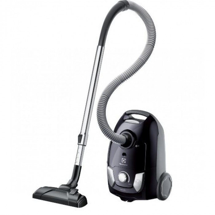 Aspirator cu sac Electrolux EEG42EB, putere 650 W, capacitate 3 l, filtru Hepa 12, clasa A, negru