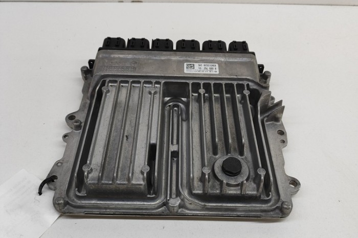 Unitate de control motor BMW 3 F30, F80 2016 OEM: 8689762,1039593749,1039S93749,0261S18457 27550157
