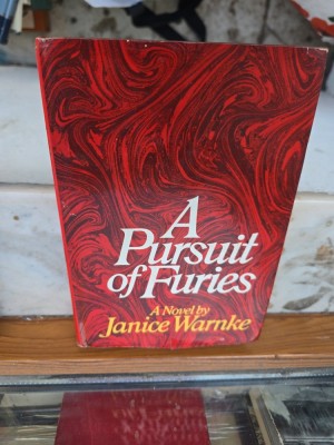 A Pursuit of Furies - Janice Warnke foto