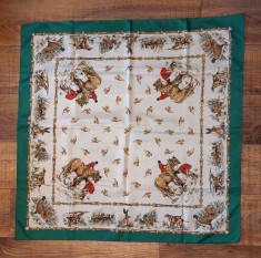 ** Batic / esarfa Made in Italy, Italia, motive de vanatoare: fazan, iepure, rate, corn de vanatoare, caini si vanatori calare, poliester, 77x77cm
