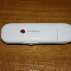 Modem Usb 3G Huawei K3765 liber de retea voce activă