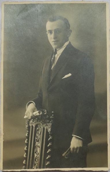 Fotografie tip carte postala, barbat, 1925