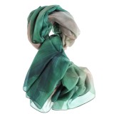 Esarfa matase in degrade verde si accente bej 100 x 180 cm