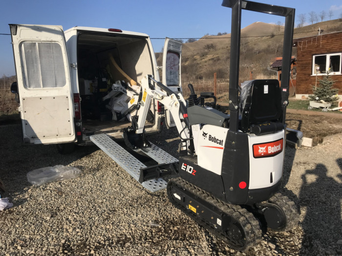 Mini excavator Bobcat E10Z Nou Fabricatie 2022